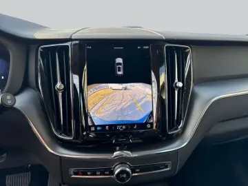 VOLVO XC60 B5 B AWD Core Fronts-H SiH GJR Win AHK