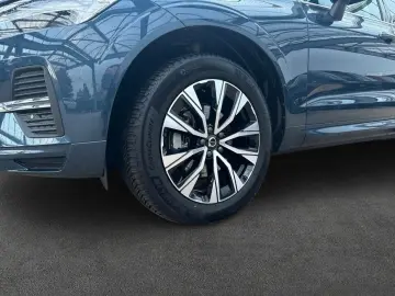 VOLVO XC60 B5 B AWD Core Audio-HK Fronts-h SiH GJR