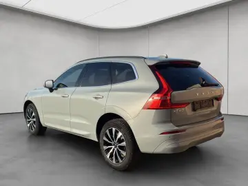 VOLVO XC60 B5 AWD Aut Google-Maps LED 19 Lenkradheiz