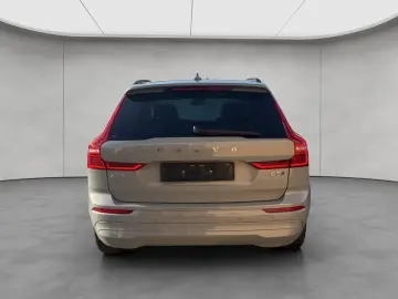 VOLVO XC60 B5 AWD Aut Google-Maps LED 19 Lenkradheiz