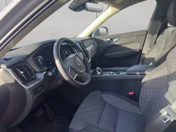 VOLVO XC60 B5 AWD Aut Google-Maps LED 19 Lenkradheiz