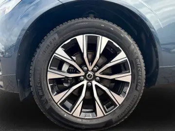 VOLVO XC60 B5 B AWD Core Leder HK-Audio SiH&Pak  Front