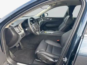 VOLVO XC60 B5 B AWD Core Leder HK-Audio SiH&Pak  Front