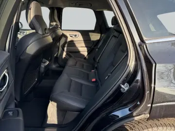 VOLVO XC60 B5 B AWD Core