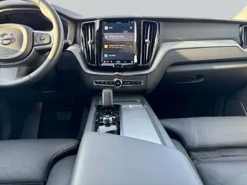 VOLVO XC60 B5 B AWD Core