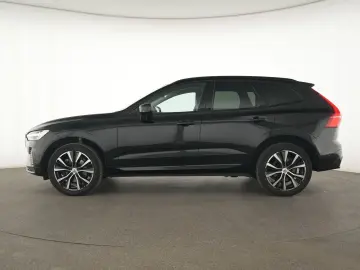 VOLVO XC60 Ultimate Dark B&W 360 Martix FourC Pano ACC