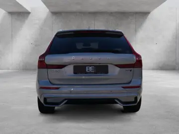 VOLVO XC60 B5 Ultimate Dark AWD FACEL. LED AHK STANDHZ