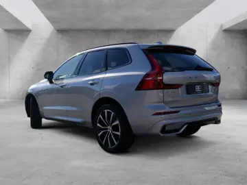 VOLVO XC60 B5 Ultimate Dark AWD FACEL. LED AHK STANDHZ