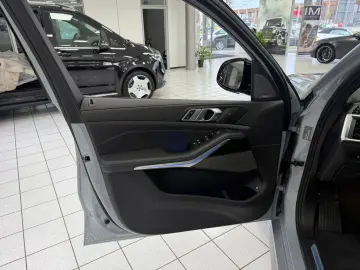 BMW X5 xDrive50e M Sport PANO HUD H-K SOFT ACC 360