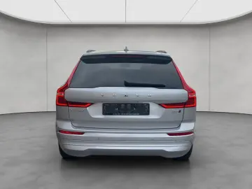 VOLVO XC60 B5 AWD Aut Alarm AHK H&K ACC BLIS Leder Lic