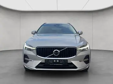 VOLVO XC60 B5 AWD Aut Alarm AHK H&K ACC BLIS Leder Lic