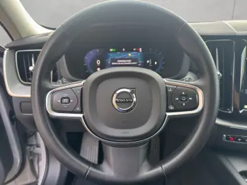VOLVO XC60 B5 AWD Aut Alarm AHK H&K ACC BLIS Leder Lic