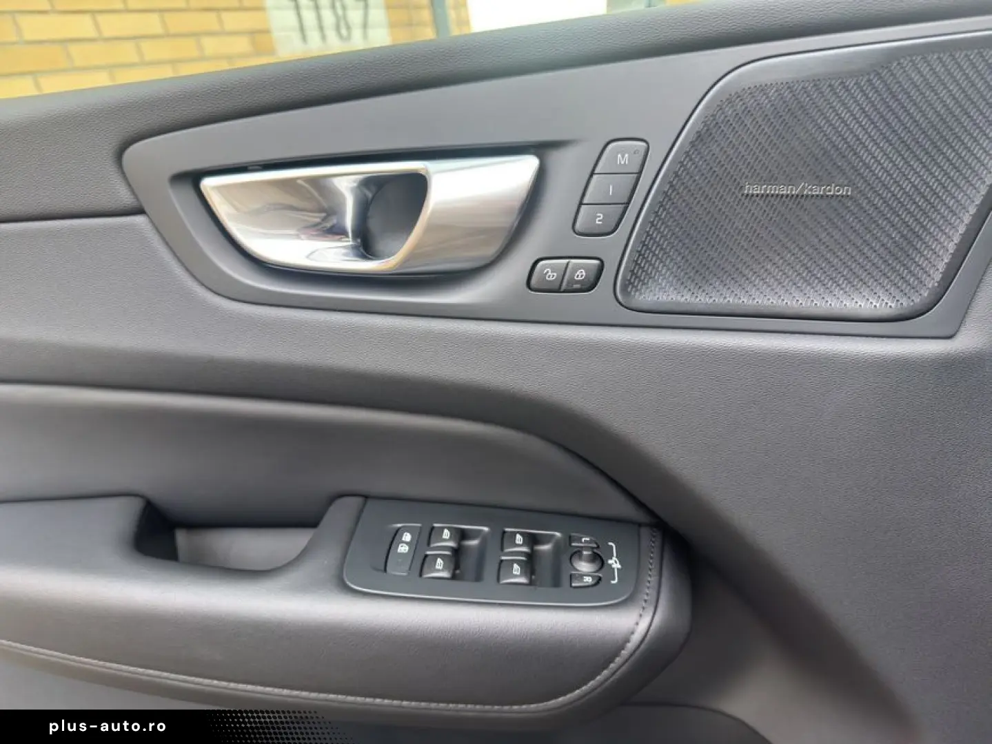 VOLVO XC60 B5 AWD Aut Alarm AHK H&K ACC BLIS Leder Lic