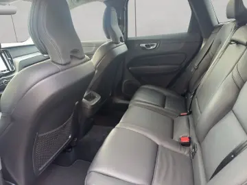 VOLVO XC60 B5 AWD Aut Alarm AHK H&K ACC BLIS Leder Lic