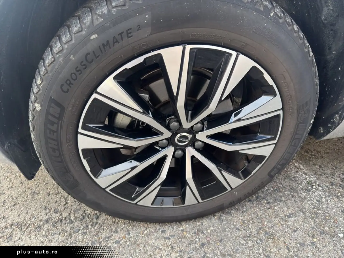 VOLVO XC60 B5 AWD Aut Alarm AHK H&K ACC BLIS Leder Lic