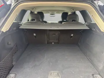 VOLVO XC60 B5 AWD Aut Leder ACC BLIS Voll-LED H&K
