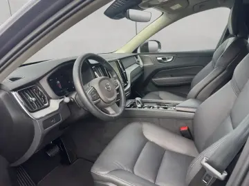 VOLVO XC60 B5 AWD Aut Leder ACC BLIS Voll-LED H&K