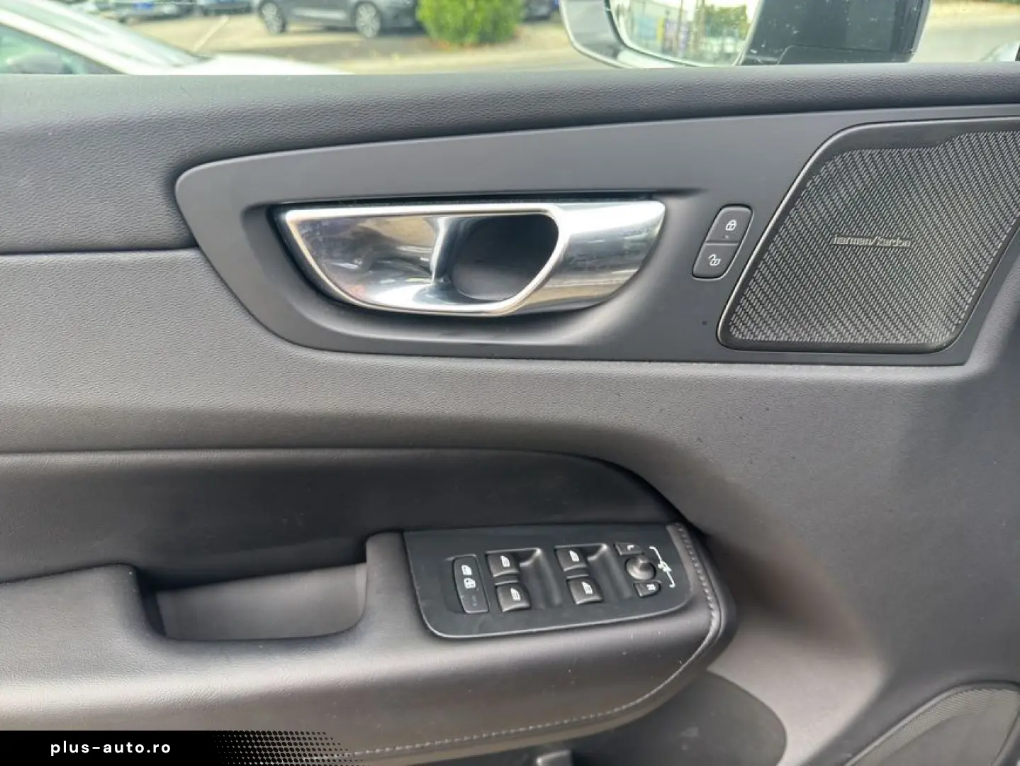VOLVO XC60 B5 AWD Aut Leder ACC BLIS Voll-LED H&K