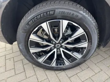 VOLVO XC60 B5 AWD Aut Leder ACC BLIS Voll-LED H&K