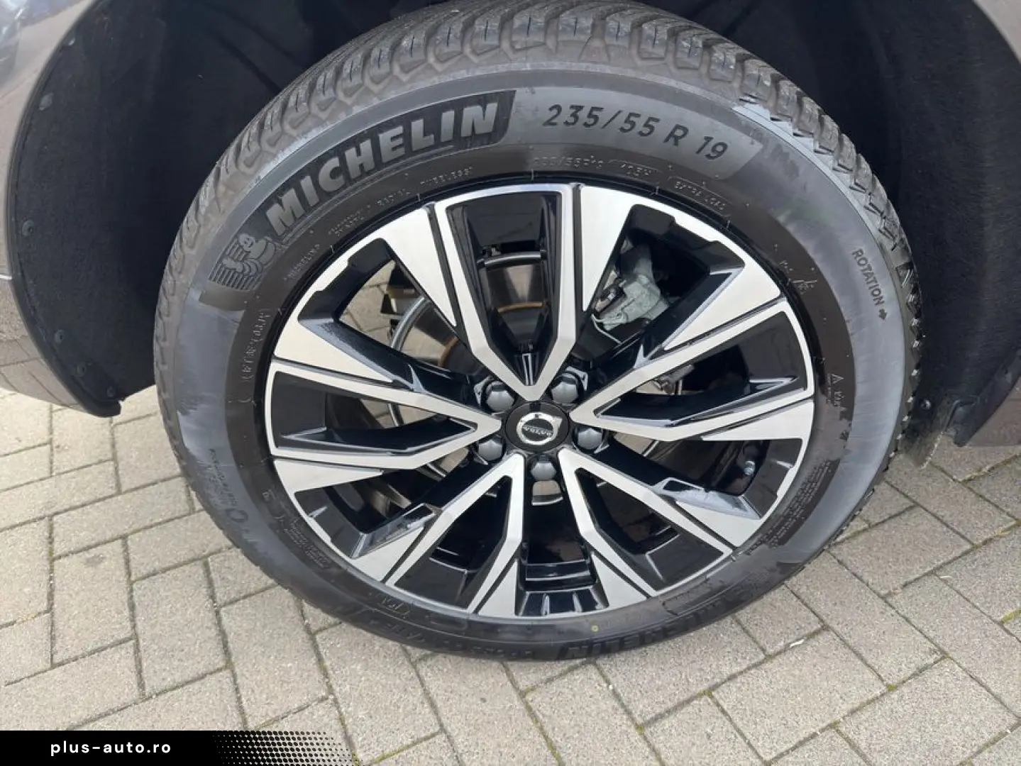 VOLVO XC60 B5 AWD Aut Leder ACC BLIS Voll-LED H&K