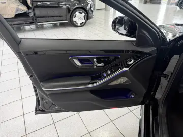 MERCEDES-BENZ S 580 e AMG AIRM PANO BURM HUD DISTR SOFT 360