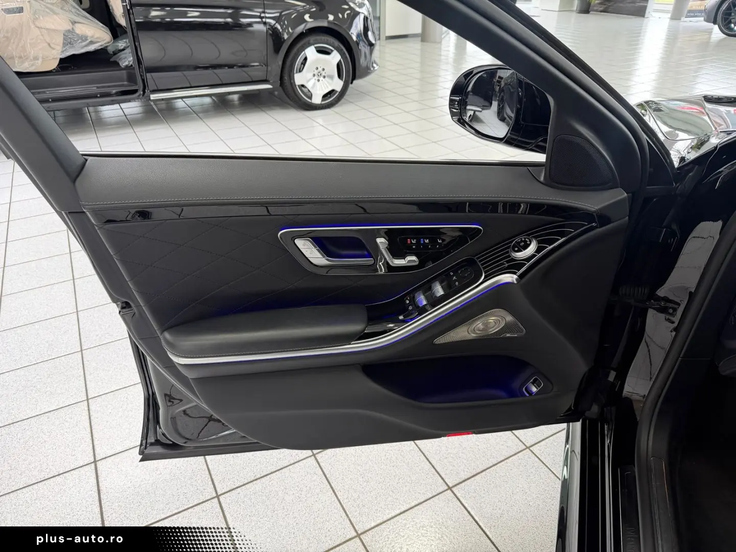 MERCEDES-BENZ S 580 e AMG AIRM PANO BURM HUD DISTR SOFT 360
