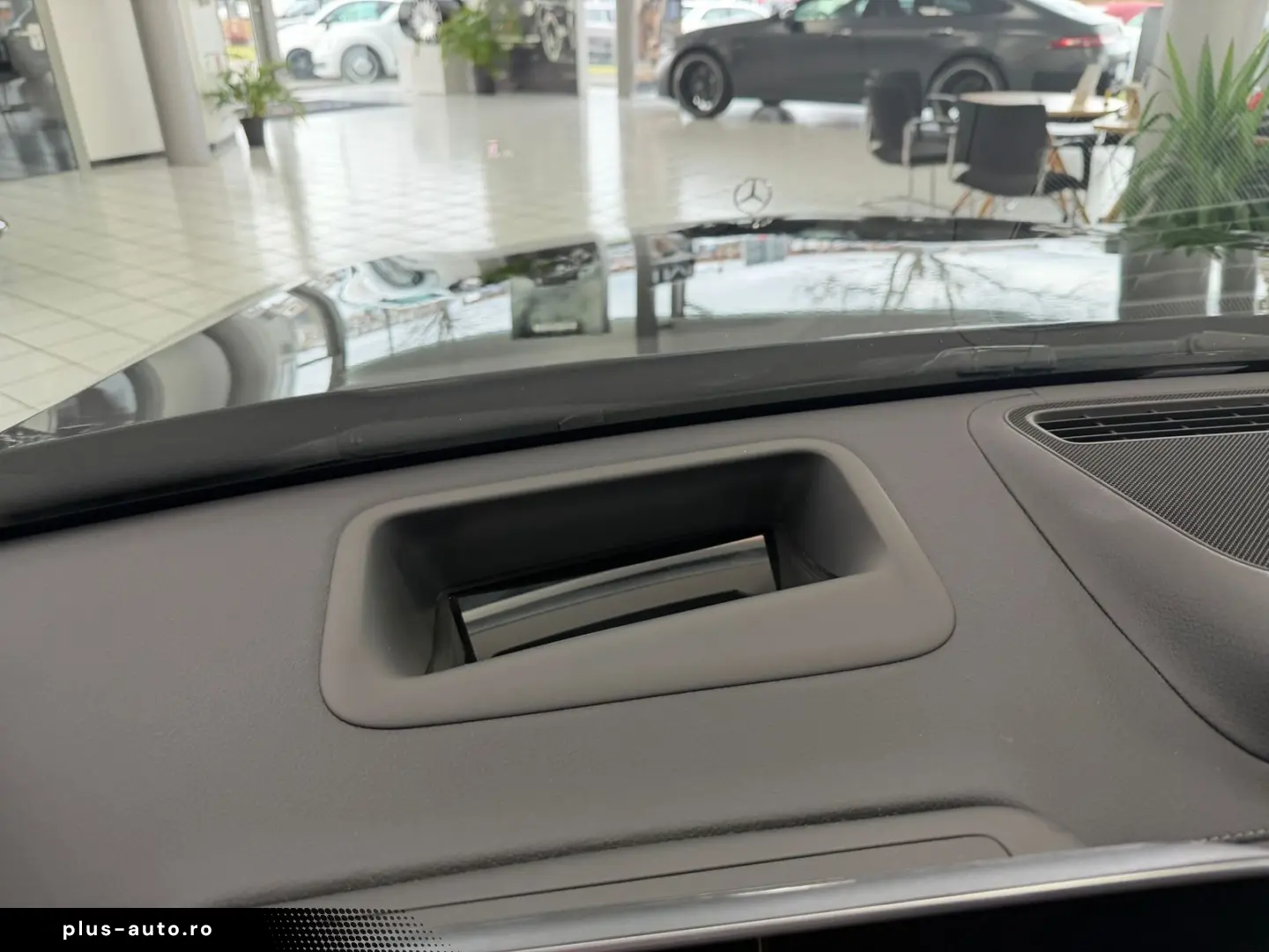 MERCEDES-BENZ S 580 e AMG AIRM PANO BURM HUD DISTR SOFT 360