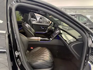MERCEDES-BENZ S 580 e AMG AIRM PANO BURM HUD DISTR SOFT 360