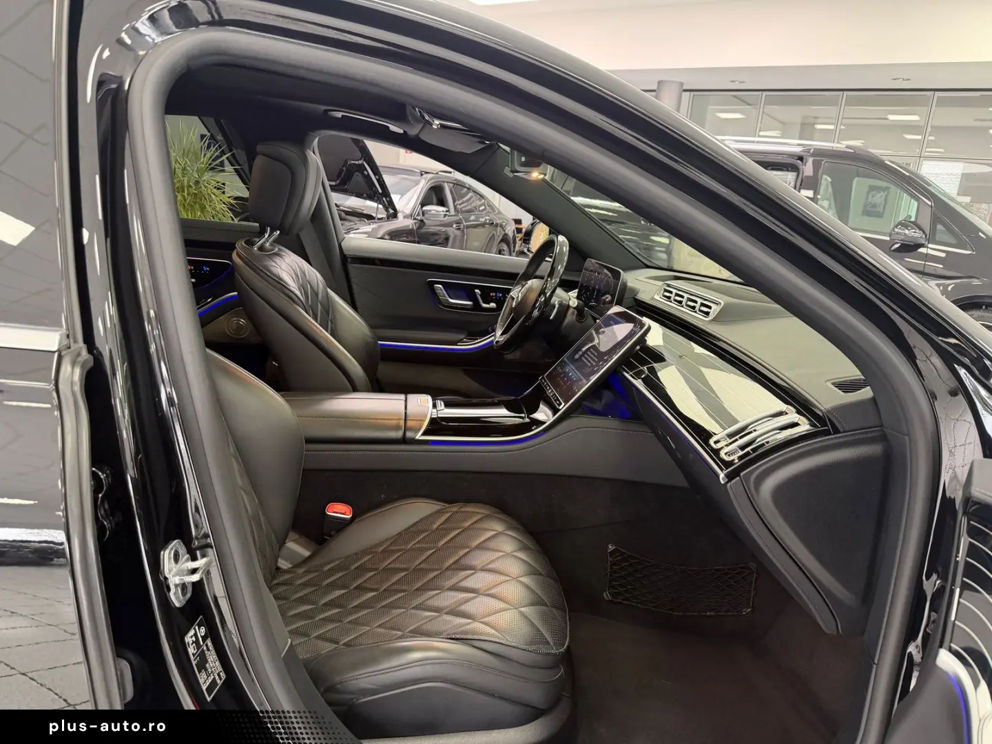 MERCEDES-BENZ S 580 e AMG AIRM PANO BURM HUD DISTR SOFT 360