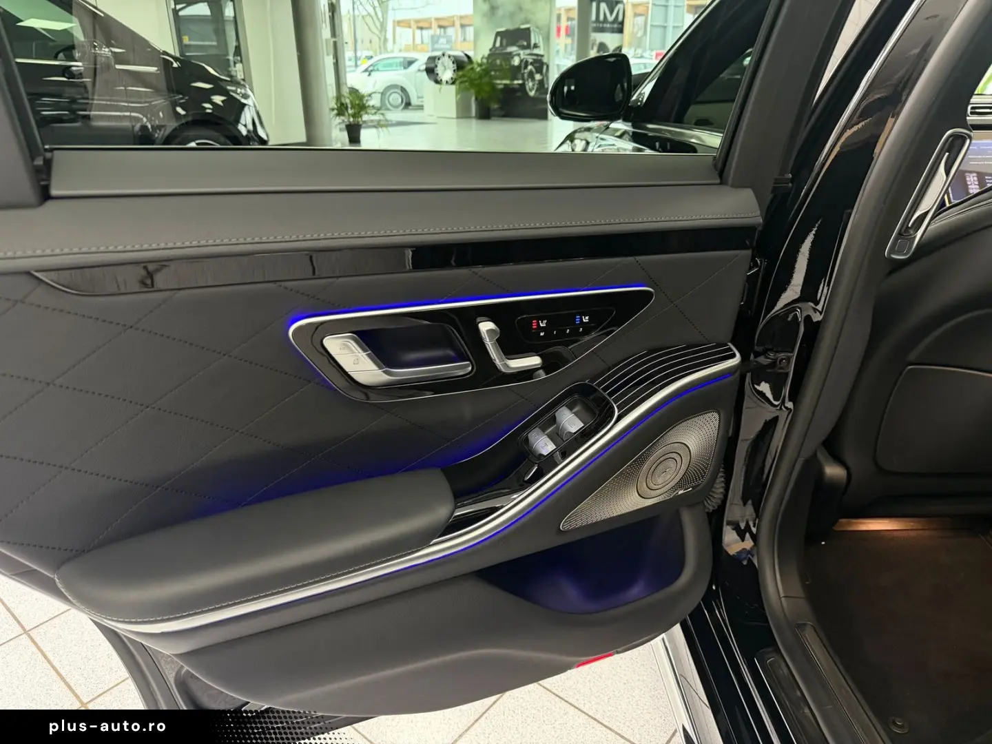 MERCEDES-BENZ S 580 e AMG AIRM PANO BURM HUD DISTR SOFT 360