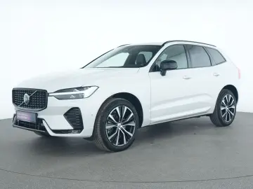 VOLVO XC60 Plus Dark 360  AHK ACC LED Kessy SHZ PDC
