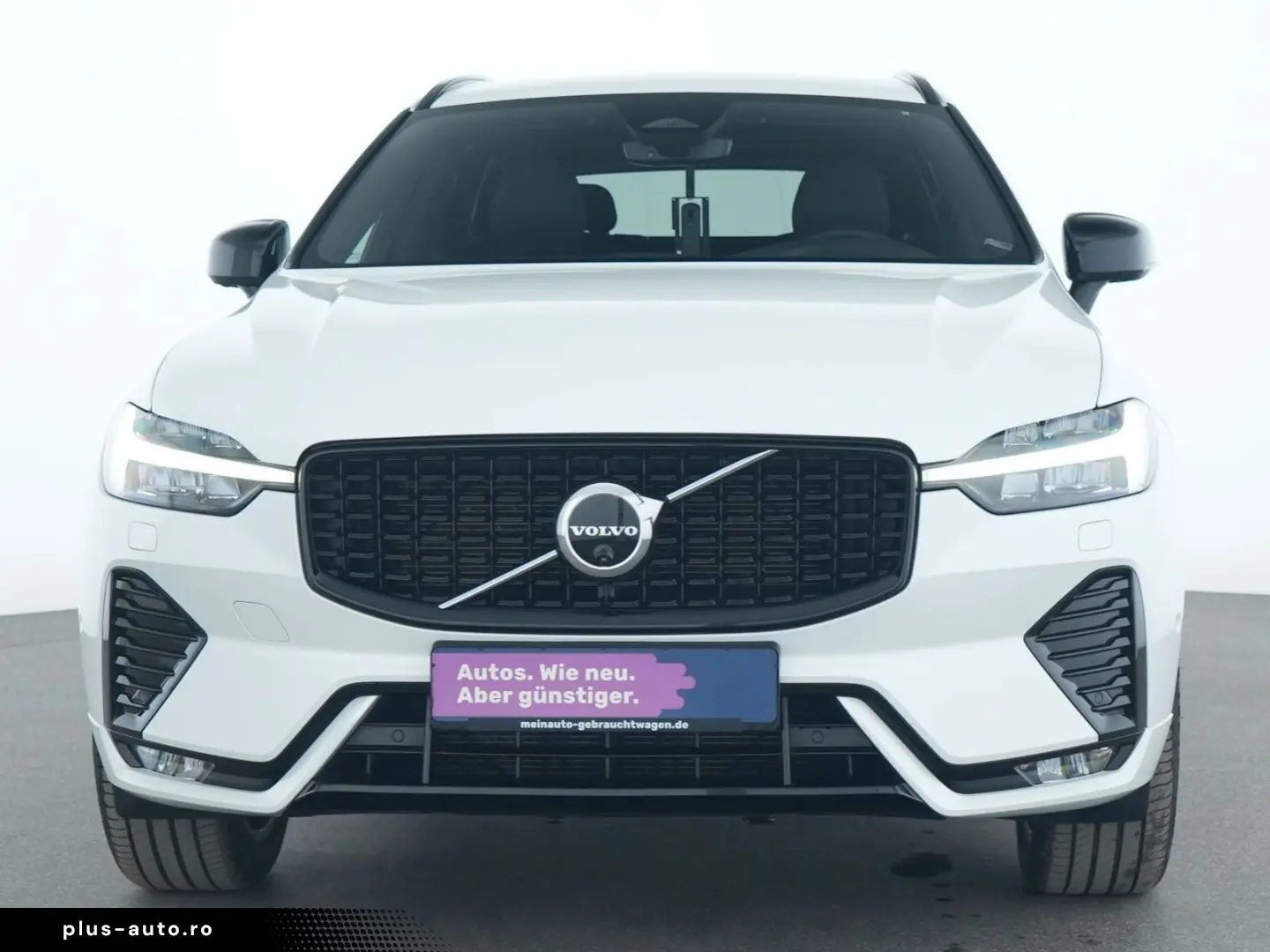 VOLVO XC60 Plus Dark 360  AHK ACC LED Kessy SHZ PDC