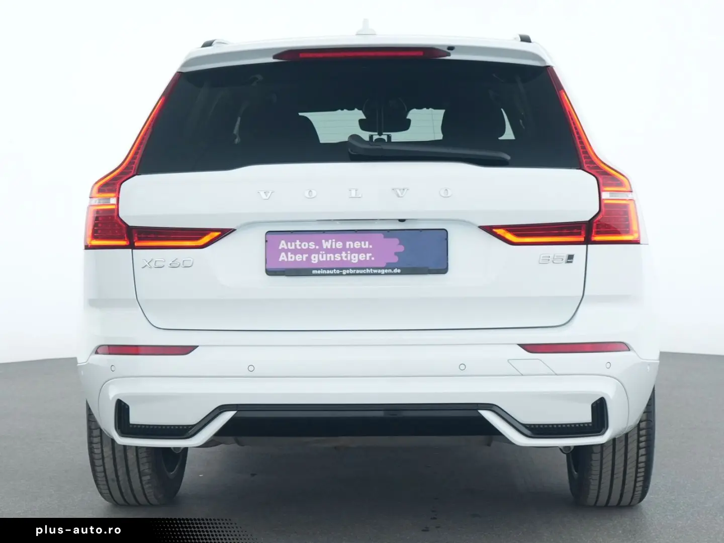 VOLVO XC60 Plus Dark 360  AHK ACC LED Kessy SHZ PDC