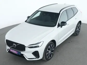 VOLVO XC60 Plus Dark 360  AHK ACC LED Kessy SHZ PDC