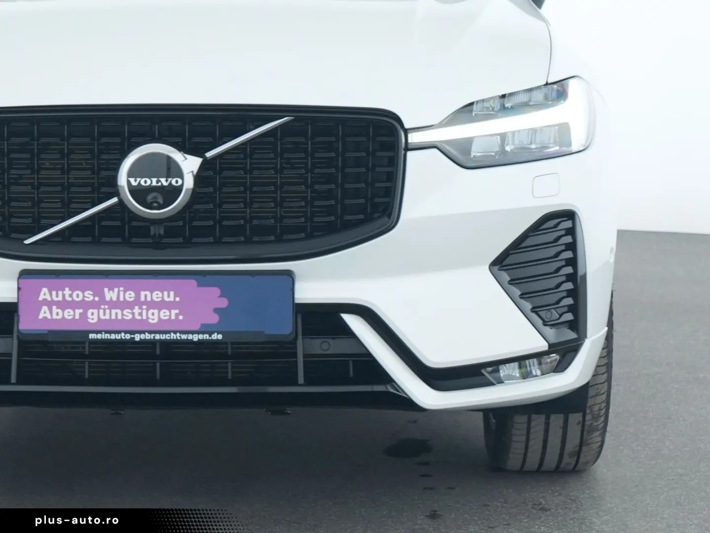 VOLVO XC60 Plus Dark 360  AHK ACC LED Kessy SHZ PDC