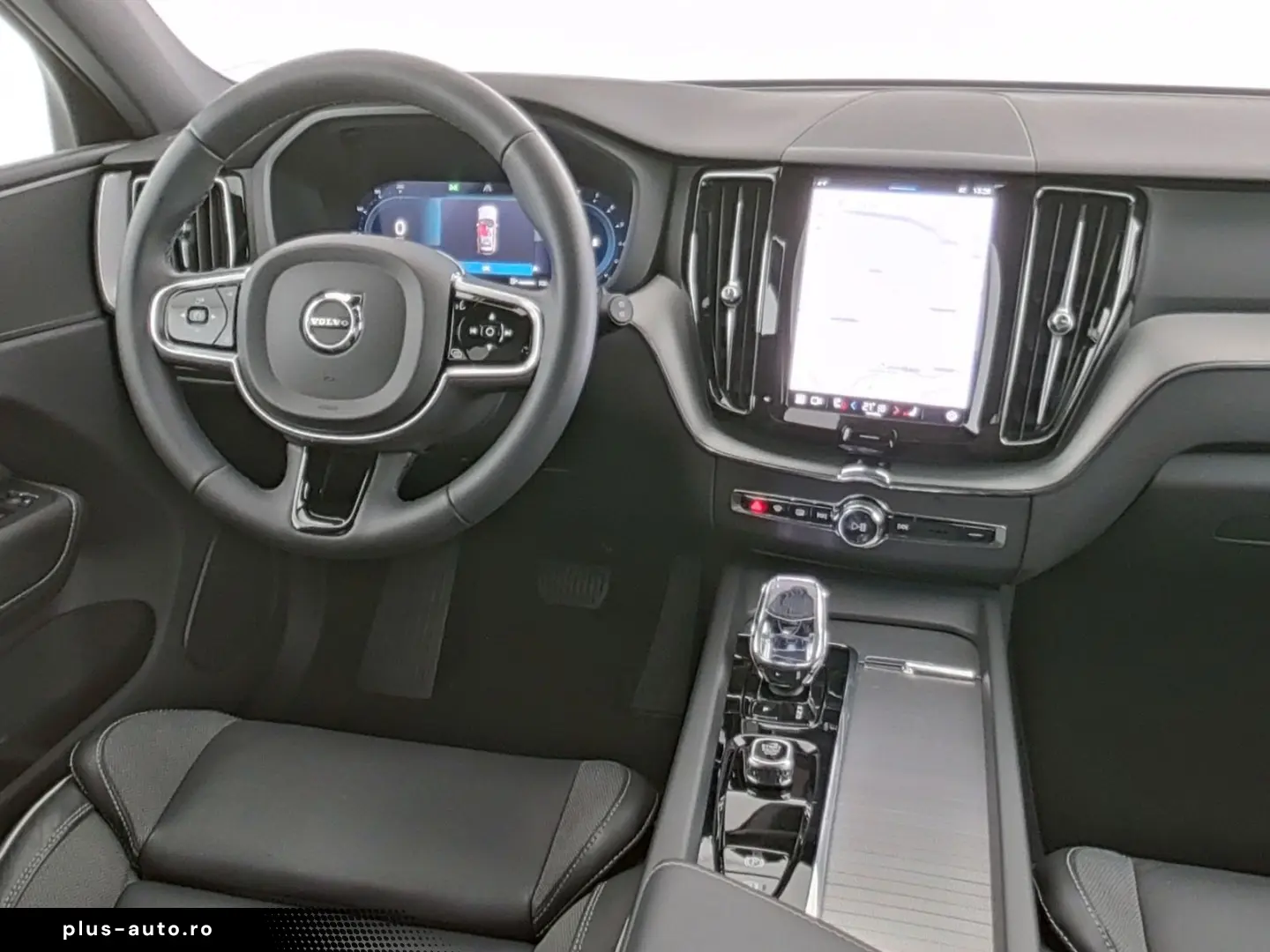 VOLVO XC60 Plus Dark 360  AHK ACC LED Kessy SHZ PDC