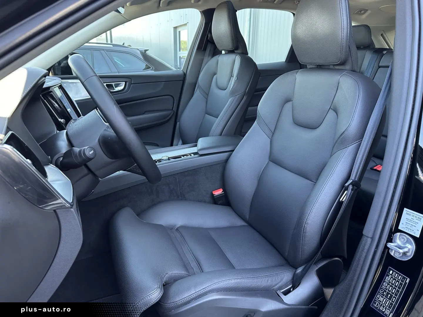 VOLVO XC60 B5 AWD Ultimate Dark NAV LED ACC 360  PANO
