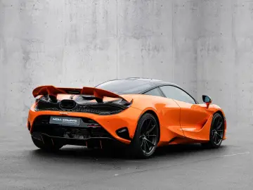 MCLAREN 750S Coupé Ventura Orange  Interior Carbon