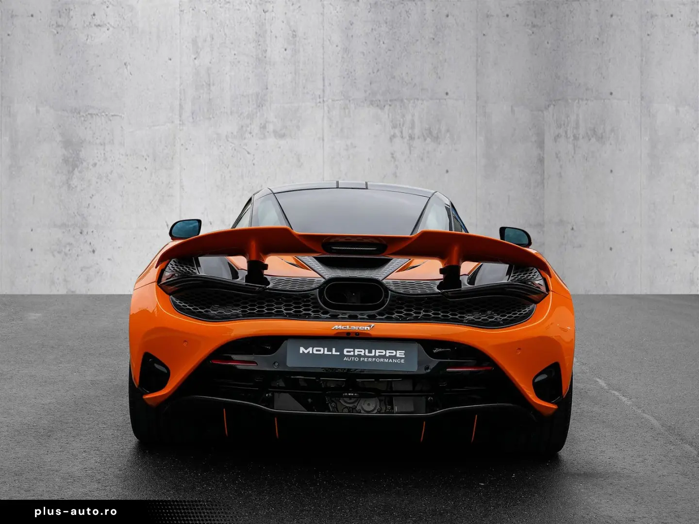 MCLAREN 750S Coupé Ventura Orange  Interior Carbon