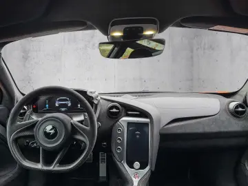 MCLAREN 750S Coupé Ventura Orange  Interior Carbon