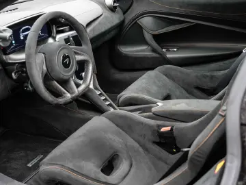 MCLAREN 750S Coupé Ventura Orange  Interior Carbon