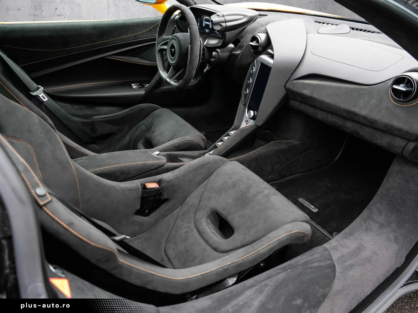 MCLAREN 750S Coupé Ventura Orange  Interior Carbon