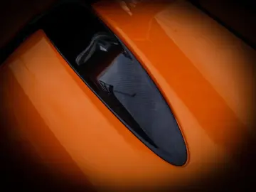 MCLAREN 750S Coupé Ventura Orange  Interior Carbon