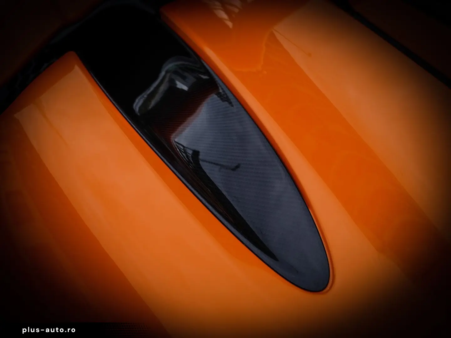 MCLAREN 750S Coupé Ventura Orange  Interior Carbon