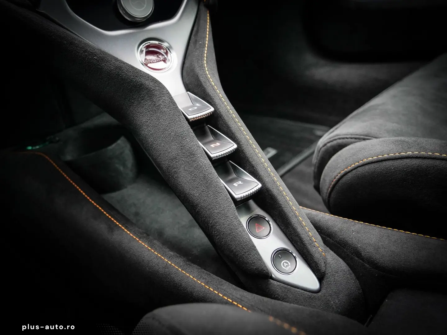 MCLAREN 750S Coupé Ventura Orange  Interior Carbon