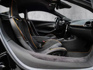 MCLAREN Artura Performance  Sport Exhaust  Technology
