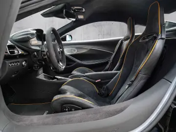 MCLAREN Artura Performance  Sport Exhaust  Technology