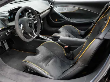 MCLAREN Artura Performance  Sport Exhaust  Technology