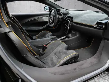MCLAREN Artura Performance  Sport Exhaust  Technology