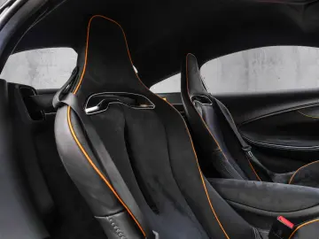 MCLAREN Artura Performance  Sport Exhaust  Technology